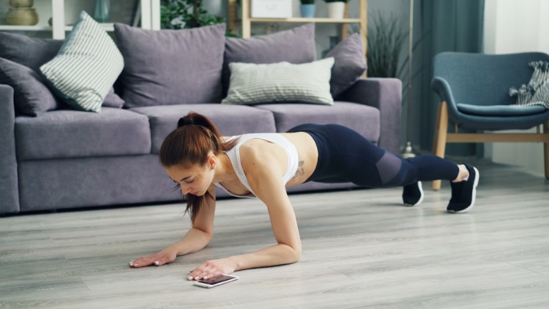 w fit rb, tags: thuiswork-outs - unsplash